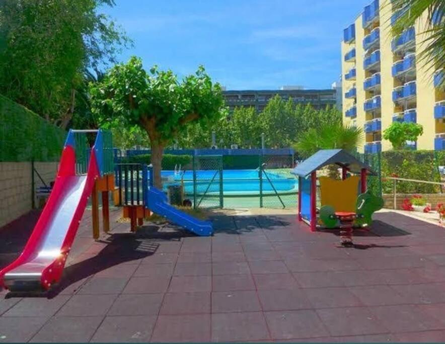 Appartement Appartament Alboran à Salou Extérieur photo